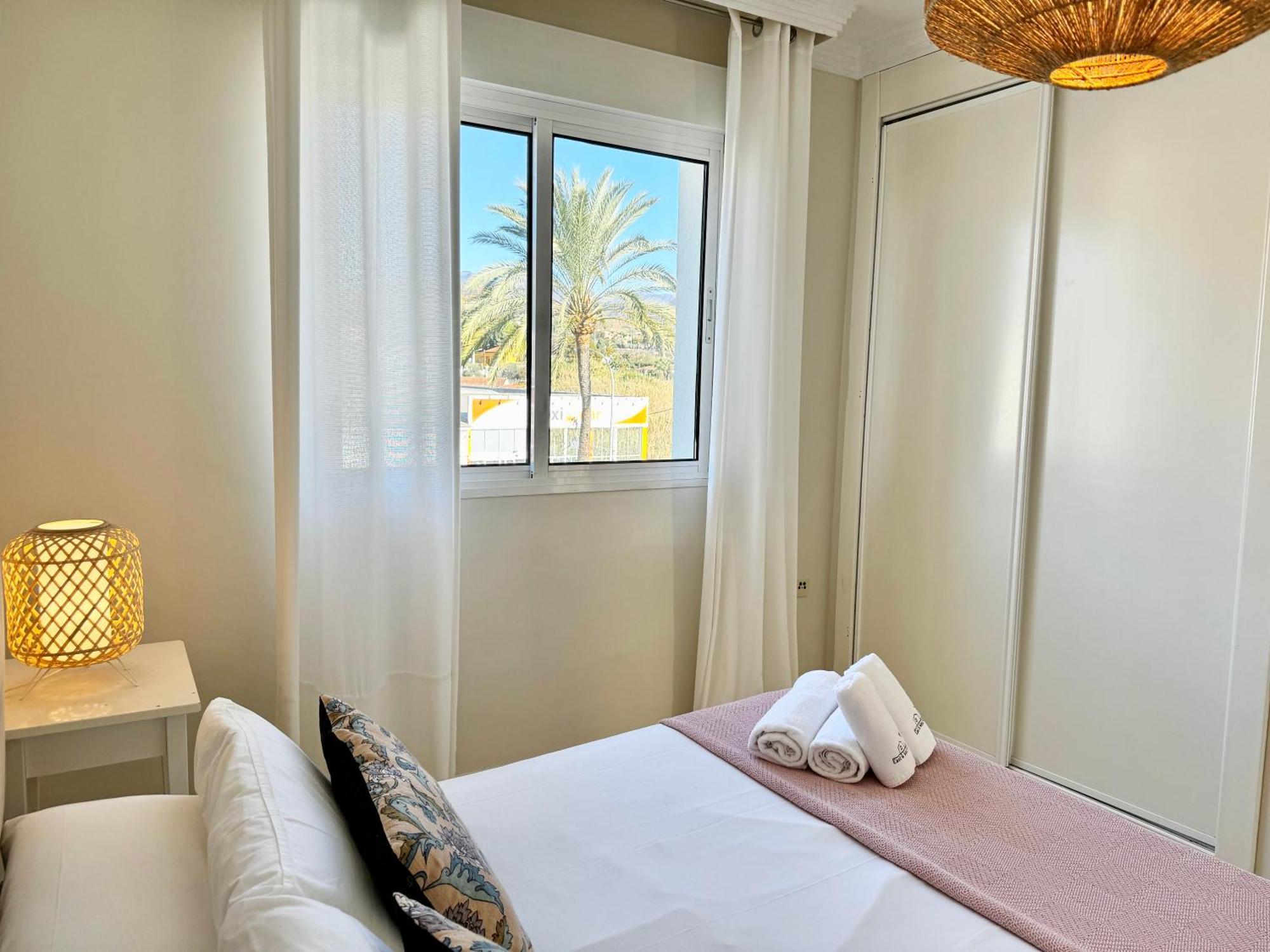 Banana Front Line Iii - Eaw Homes Marbella